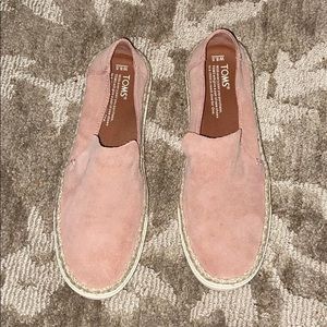 TOMS 8.5 blush slip on shoe